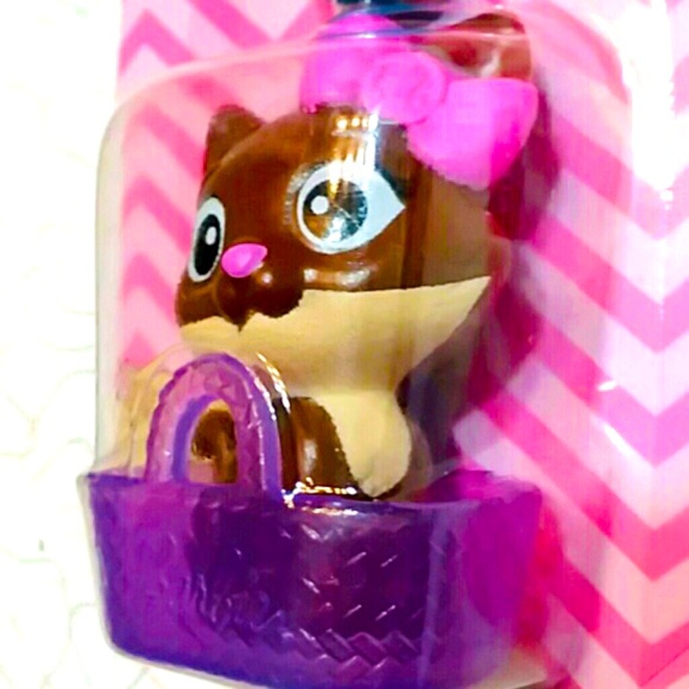 BUNDLE•ONLY! NWT Barbie Mini Kitty in Basket + Yarn Miniature Figurine - Picture 2 of 5